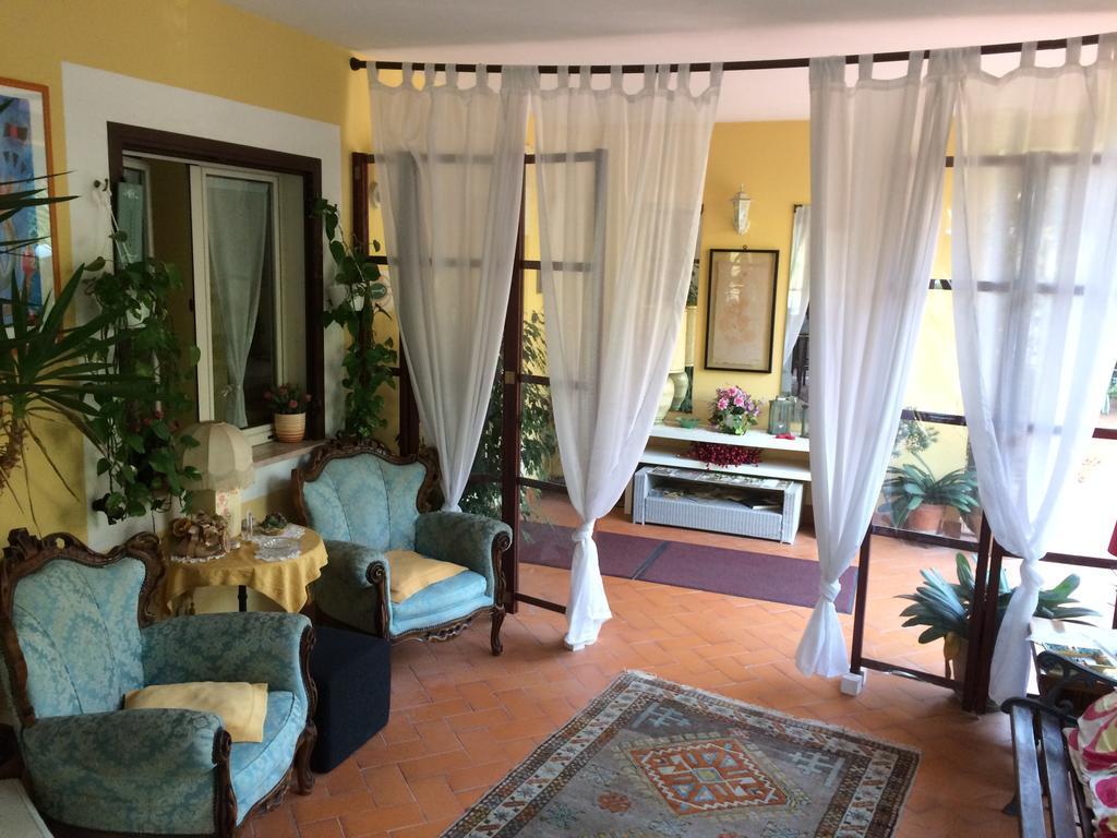 Clarice Hotel Castelnuovo Di Porto Екстериор снимка